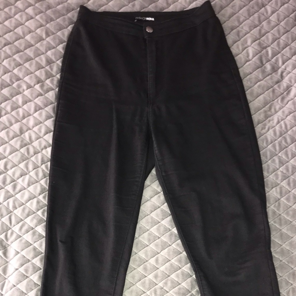 Black Fashion Nova High-Waisted Skinny Jeans